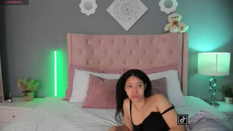 Snapshot of joeandemma chatting on October 21, 2025, 7:14 pm Emma Joe online show from October 21, 2025, 7:14 pm