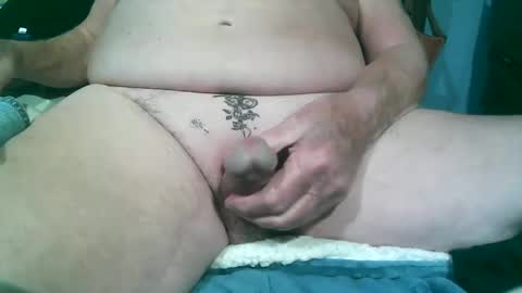 Snapshot of joehornet71 chatting on January 5, 2025, 3:00 am joehornet71 online show from January 5, 2025, 3:00 am