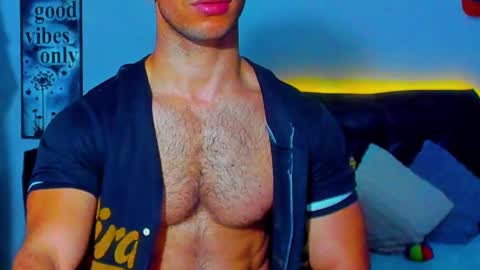 Snapshot of joel_ferreira chatting on March 9, 2025, 8:10 pm Joel online show from March 9, 2025, 8:10 pm