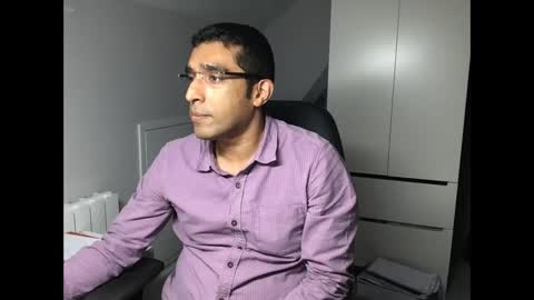 Snapshot of joeshades21 chatting on January 13, 2025, 4:30 pm joeshades21 online show from January 13, 2025, 4:30 pm