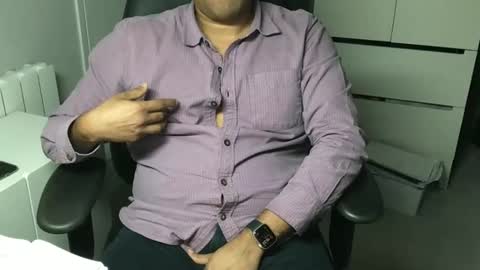 Snapshot of joeshades21 chatting on January 13, 2025, 7:31 pm joeshades21 online show from January 13, 2025, 7:31 pm