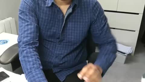 Snapshot of joeshades21 chatting on January 15, 2025, 12:04 pm joeshades21 online show from January 15, 2025, 12:04 pm