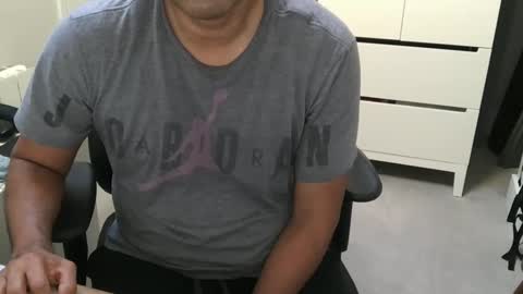 Snapshot of joeshades21 chatting on January 25, 2025, 9:15 am joeshades21 online show from January 25, 2025, 9:15 am