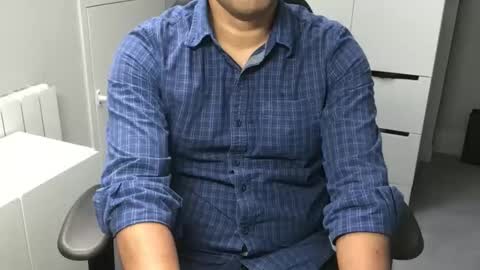 Snapshot of joeshades21 chatting on September 27, 2025, 2:44 pm joeshades21 online show from September 27, 2025, 2:44 pm