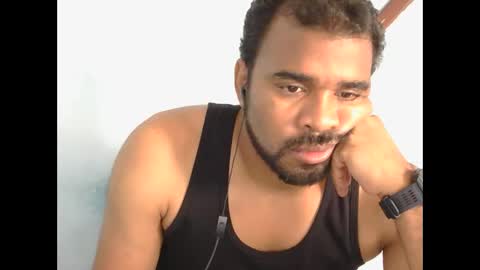 johan2222222222 online show from November 5, 2025, 1:44 pm