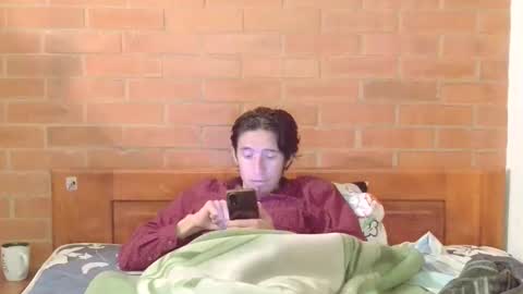 Snapshot of johan70nsexy chatting on January 15, 2026, 6:00 pm johan70nsexy online show from January 15, 2026, 6:00 pm