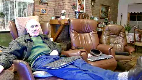 johan7 heet online show from December 5, 2025, 8:16 pm