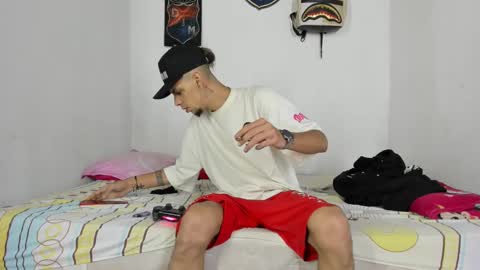 Snapshot of johan_and_antonella chatting on December 13, 2024, 9:20 pm johan_and_antonella online show from December 13, 2024, 9:20 pm