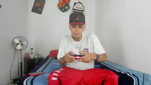 Snapshot of johan_and_antonella chatting on January 11, 2025, 6:54 pm johan_and_antonella online show from January 11, 2025, 6:54 pm