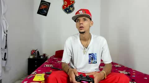 Snapshot of johan_and_antonella chatting on January 19, 2025, 9:45 pm johan_and_antonella online show from January 19, 2025, 9:45 pm