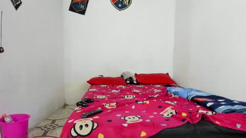 Snapshot of johan_and_antonella chatting on January 27, 2025, 7:45 am johan_and_antonella online show from January 27, 2025, 7:45 am