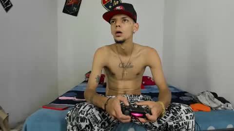 Snapshot of johan_and_antonella chatting on January 30, 2025, 11:02 pm johan_and_antonella online show from January 30, 2025, 11:02 pm