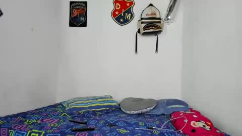 Snapshot of johan_and_antonella chatting on September 16, 2025, 5:30 am johan_and_antonella online show from September 16, 2025, 5:30 am