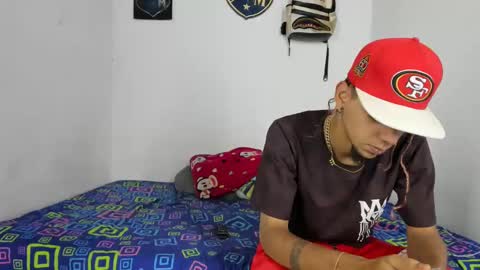 Snapshot of johan_and_antonella chatting on October 16, 2025, 3:40 am johan_and_antonella online show from October 16, 2025, 3:40 am