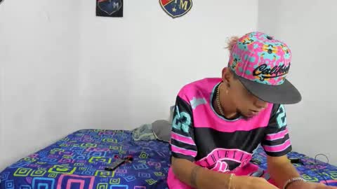 Snapshot of johan_and_antonella chatting on October 20, 2025, 3:40 am johan_and_antonella online show from October 20, 2025, 3:40 am