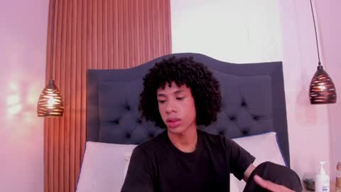 Snapshot of johan_gz_ chatting on April 16, 2026, 12:39 pm Johan online show from April 16, 2026, 12:39 pm