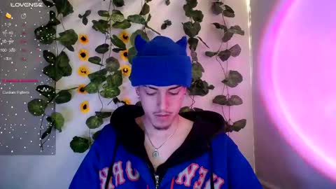 johan_parker222 online show from September 22, 2025, 6:32 pm