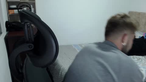 JOHAN independient model online show from December 27, 2024, 5:20 am