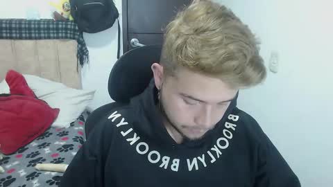 JOHAN independient model online show from October 14, 2025, 3:57 pm