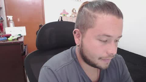 Snapshot of johanleonsweetboy chatting on May 14, 2026, 2:46 pm JOHAN independient model online show from May 14, 2026, 2:46 pm