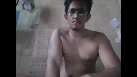 john19881995 online show from May 28, 2026, 3:48 am