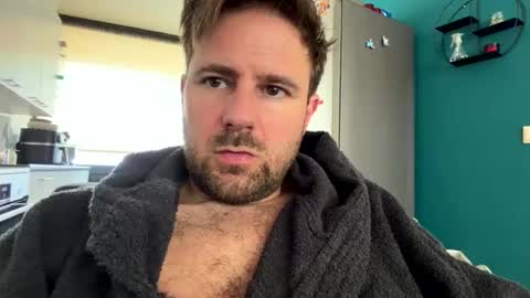 john281985 online show from April 19, 2026, 8:24 am