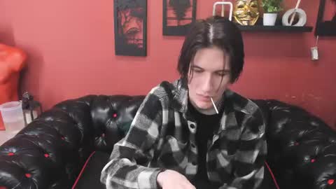 john__strong online show from June 12, 2026, 3:33 pm