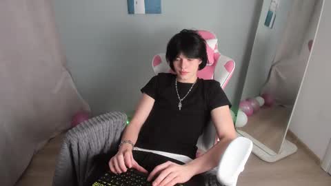 Snapshot of john_arthurs chatting on February 28, 2025, 6:31 pm John online show from February 28, 2025, 6:31 pm
