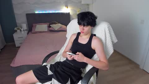 Snapshot of john_arthurs chatting on September 26, 2025, 3:49 pm John online show from September 26, 2025, 3:49 pm