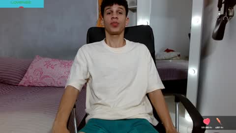 john_ssnow29 online show from December 30, 2024, 7:32 pm