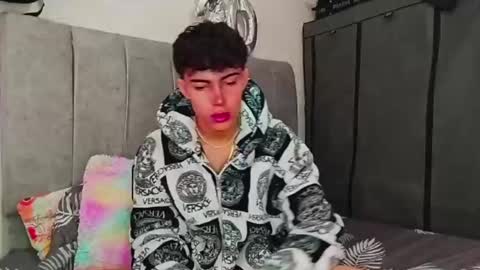 John Vichenso online show from December 10, 2024, 2:28 pm