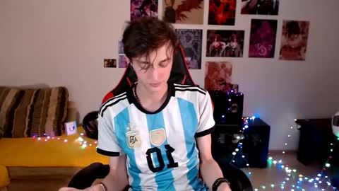 john_winx online show from May 4, 2026, 1:18 pm
