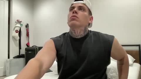 Snapshot of johnafterdark chatting on December 22, 2024, 4:28 am JAXX online show from December 22, 2024, 4:28 am