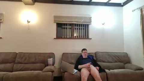 Snapshot of johnathan_stuart33 chatting on March 1, 2026, 11:40 pm johnathan_stuart33 online show from March 1, 2026, 11:40 pm