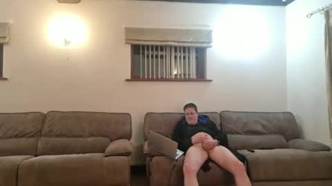johnathan_stuart33 online show from May 17, 2026, 1:14 am