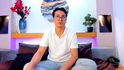 Snapshot of johnbelrose chatting on November 7, 2025, 7:58 pm johnbelrose online show from November 7, 2025, 7:58 pm