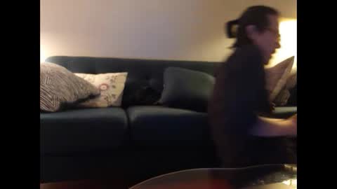 Johnee online show from September 28, 2025, 10:31 am