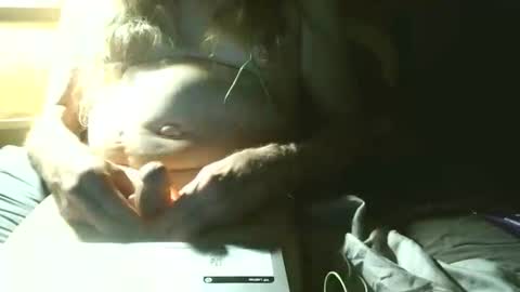 johnnieq1971 online show from April 16, 2026, 1:50 am