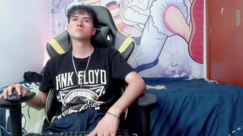 johnny_cagee online show from December 18, 2024, 8:20 am