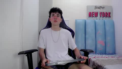 Snapshot of johnny_cagee chatting on December 15, 2025, 10:25 pm johnny_cagee online show from December 15, 2025, 10:25 pm