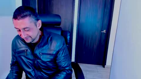 Johnny online show from May 12, 2026, 1:52 pm