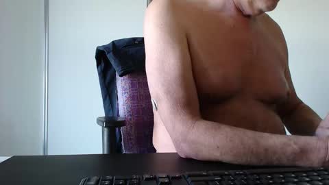 johnny_walker14 online show from April 29, 2026, 11:03 am