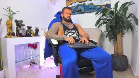 Snapshot of johnnygrayson_ chatting on February 10, 2026, 1:10 am JOHNNY online show from February 10, 2026, 1:10 am