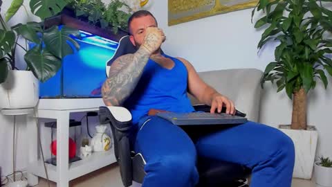 JOHNNY online show from March 19, 2026, 12:03 am