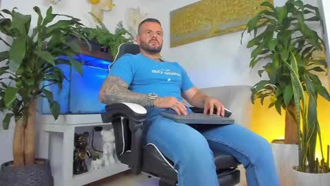 JOHNNY online show from April 14, 2026, 12:49 am