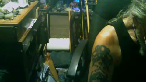 johnnyshung1 online show from November 14, 2025, 10:14 am