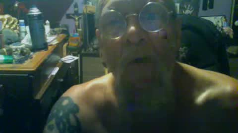 johnnyshung1 online show from December 2, 2025, 6:58 pm