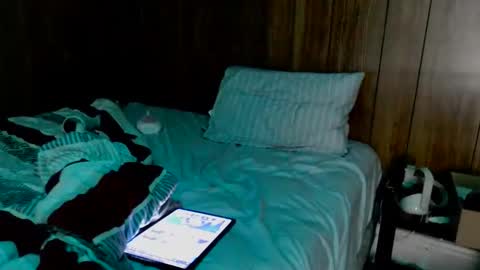 Snapshot of johnpaulkent82 chatting on September 17, 2025, 4:52 pm johnpaulkent82 online show from September 17, 2025, 4:52 pm