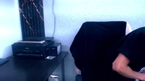 johnsonisaac94  online show from February 10, 2025, 7:36 am