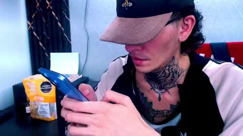 johnsonisaac94  online show from February 17, 2025, 7:15 am